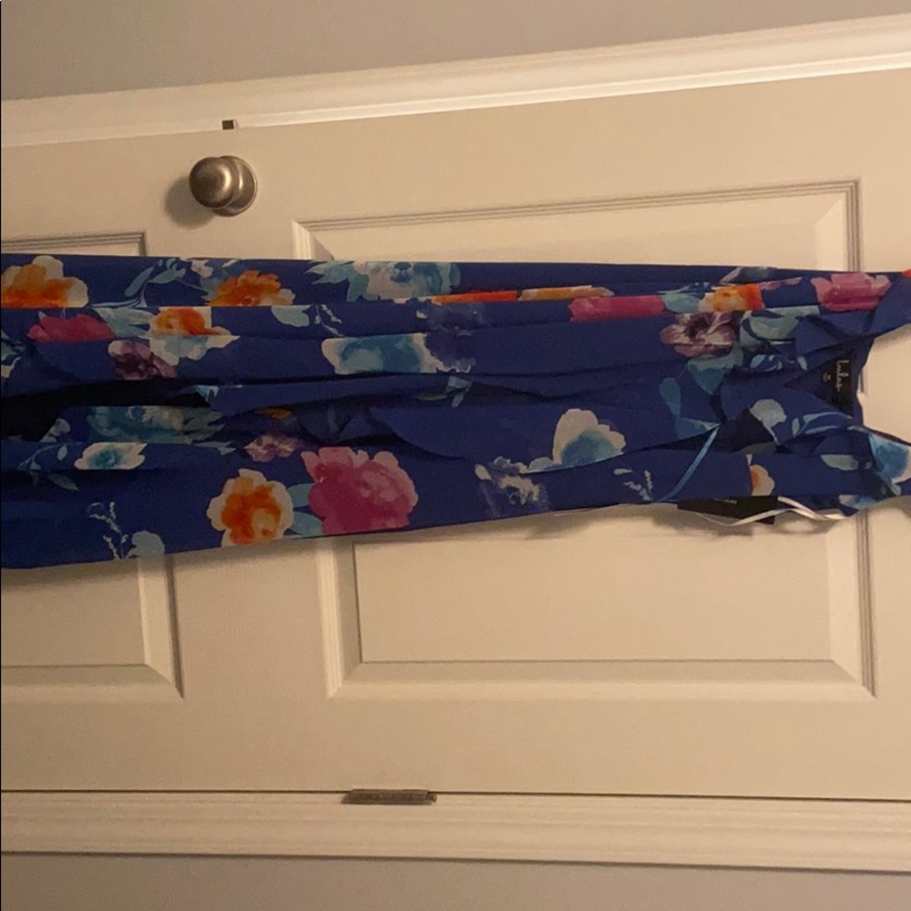 Dress - Picture 2 of 4